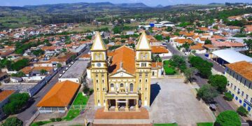 Descubra a história e a natureza de Jacarezinho